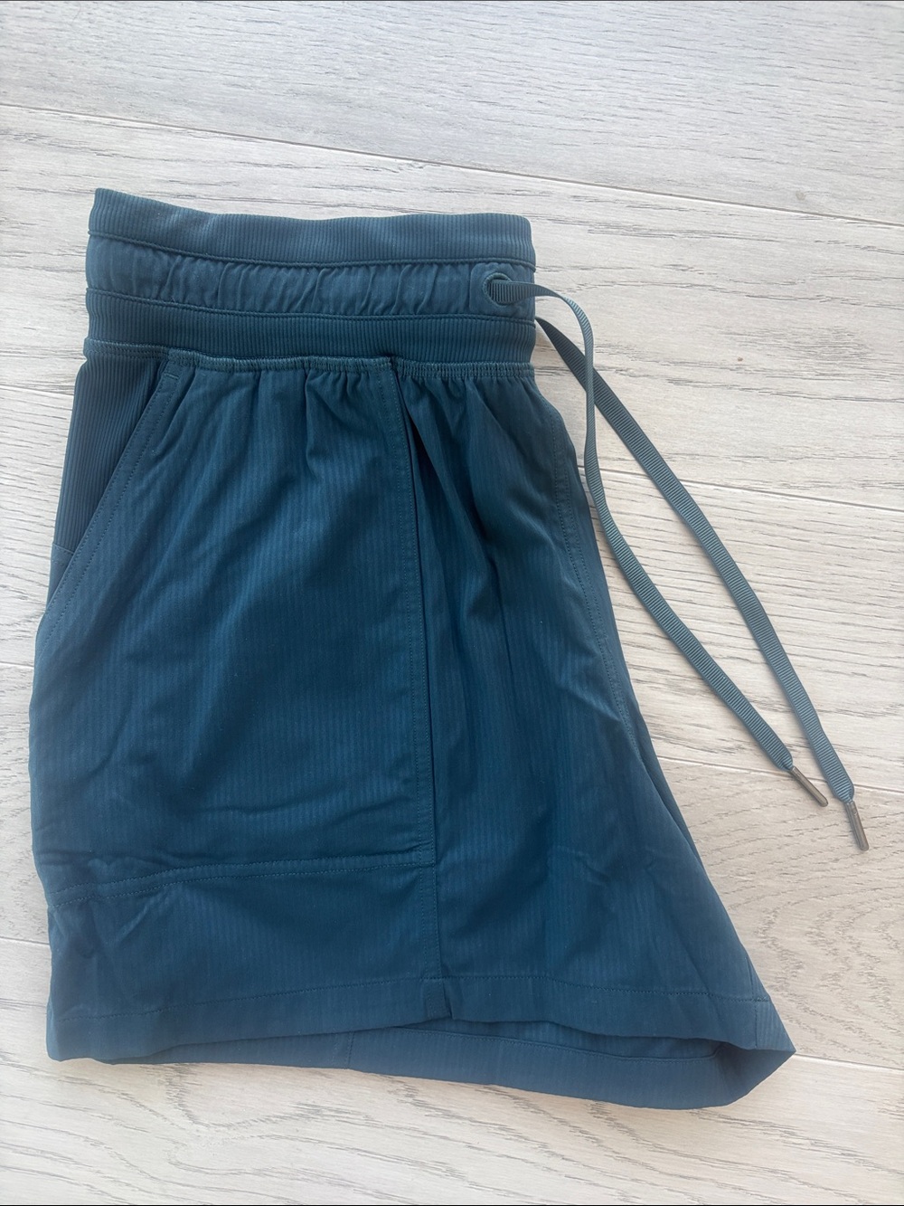 Lululemon Dance Studio High Rise Short 3.5” Indochine Blue Size 8 New - Picture 5 of 7